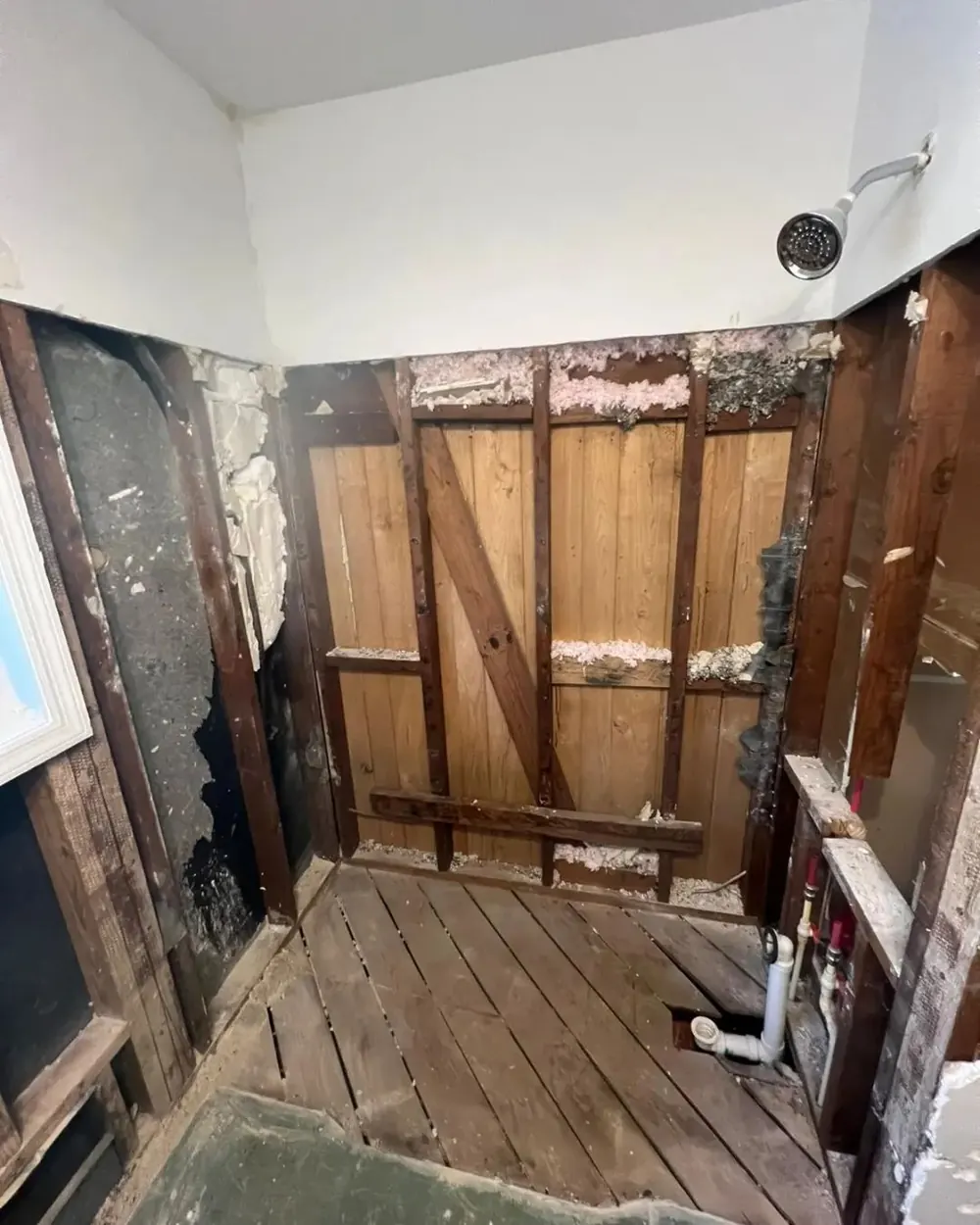 Complete bathroom remodel with new vanity, flooring and fixtures in Anchorage, Alaska — project 3
